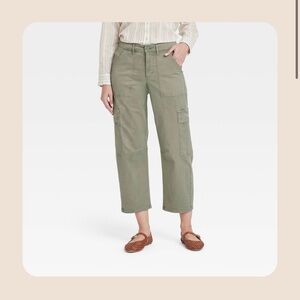 Universal Thread Olive Barrel Cargo Pants Size 12 LIKE NEW Spring